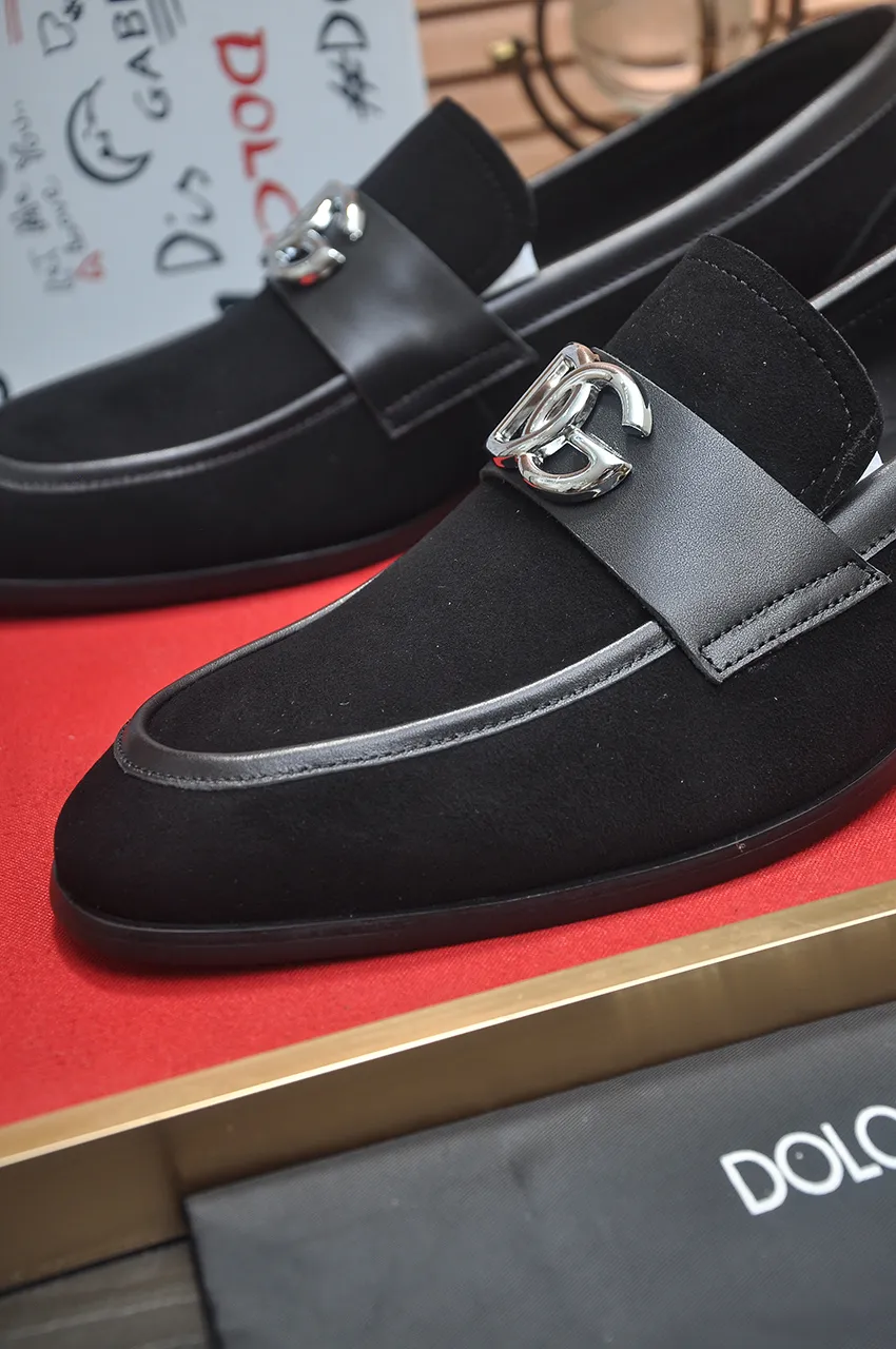 Men's men's shoes 💰500💶🌲 DG top 🔍🔍Men's new leather shoes 🚹 are on sale at the same time at the counter ⚠The uppers are imported cowhide from Italy, the entire imported cowhide lining, imported accessories 💪💪, completely 1⃣️ vs 1⃣️ replica 🇮 🇹💪💪, ⚠Sole: The original sole is specially provided by the original factory, the exclusive movable molded sole is super comfortable, ⚠The original factory follows the order, 🔍🔍high quality, you can enter and exit the counter at will, welcome to compare ⚠Size: 38-44 (45 customized)